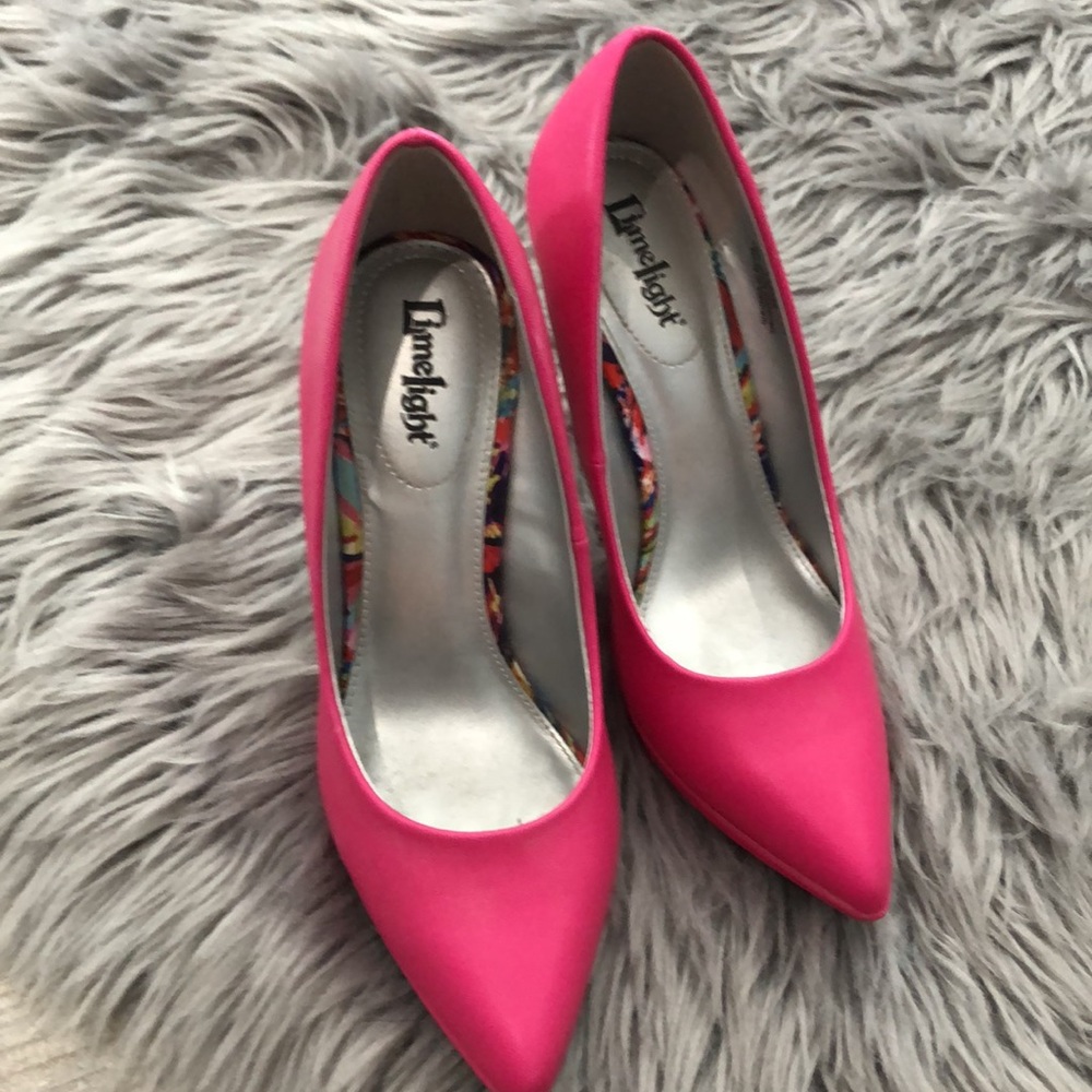 Pink heels!! - Picture 2 of 4